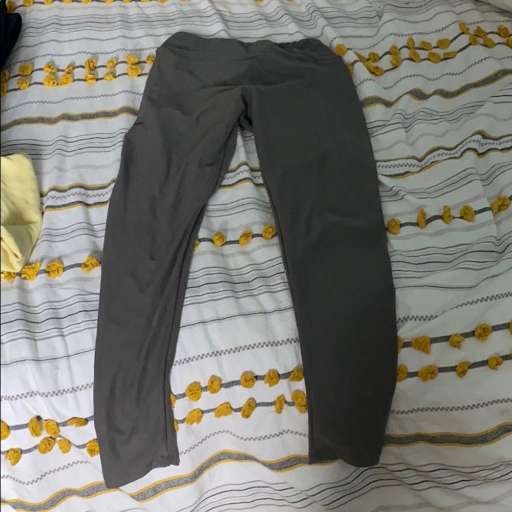 Grey leggings